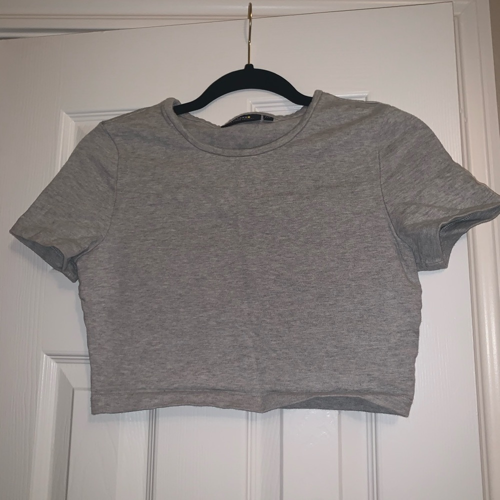 Cropped Basic Grey Tee